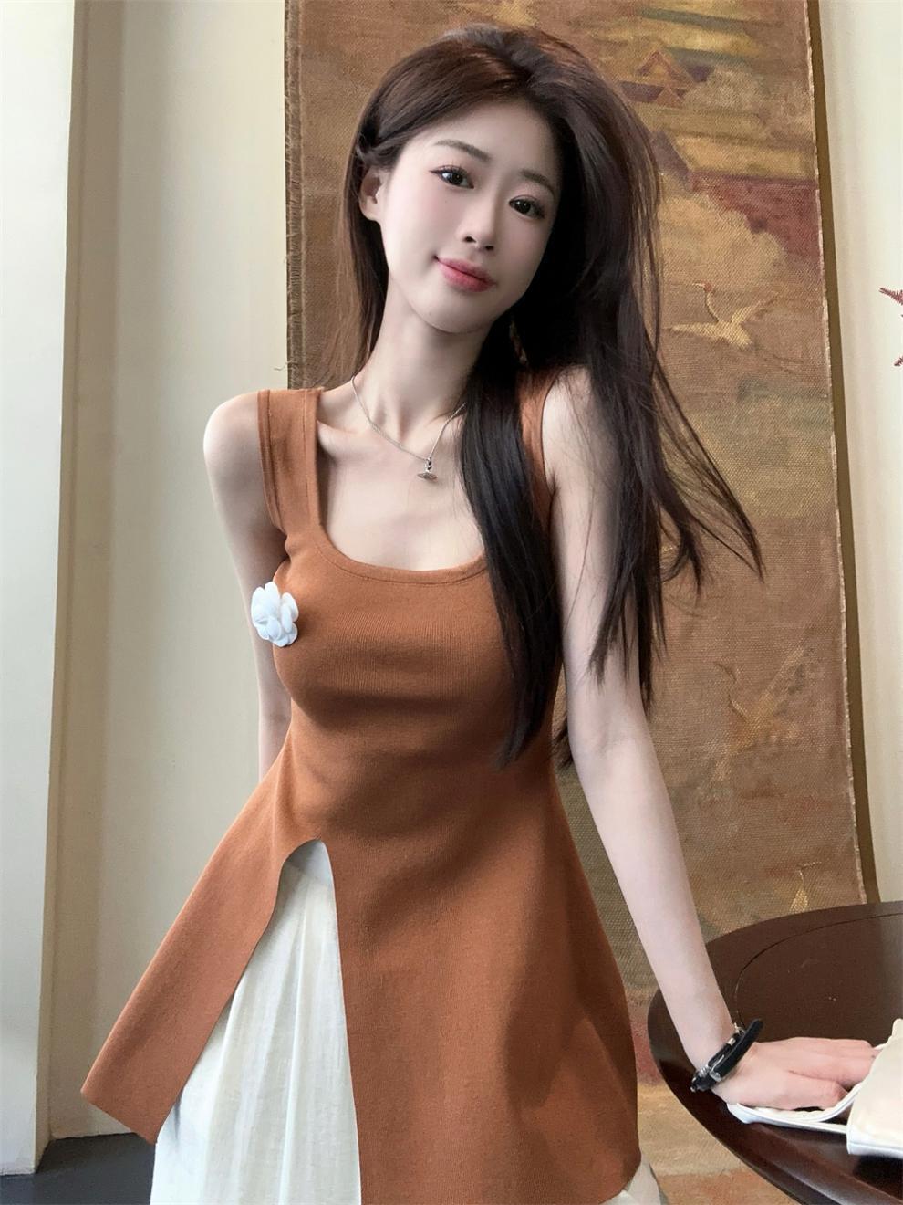 【tops】スリットニットキャミソール　M24844