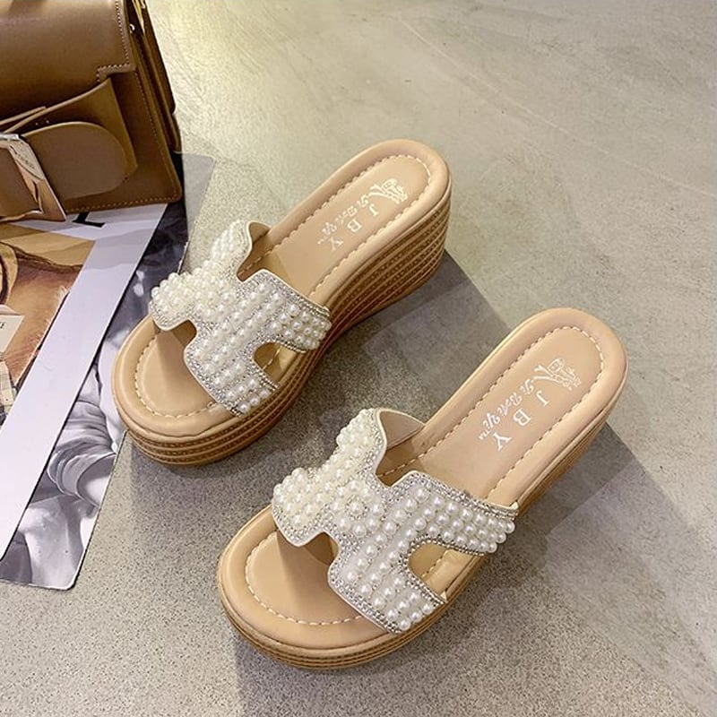 【Shoes】パール付き厚底サンダル Q8432