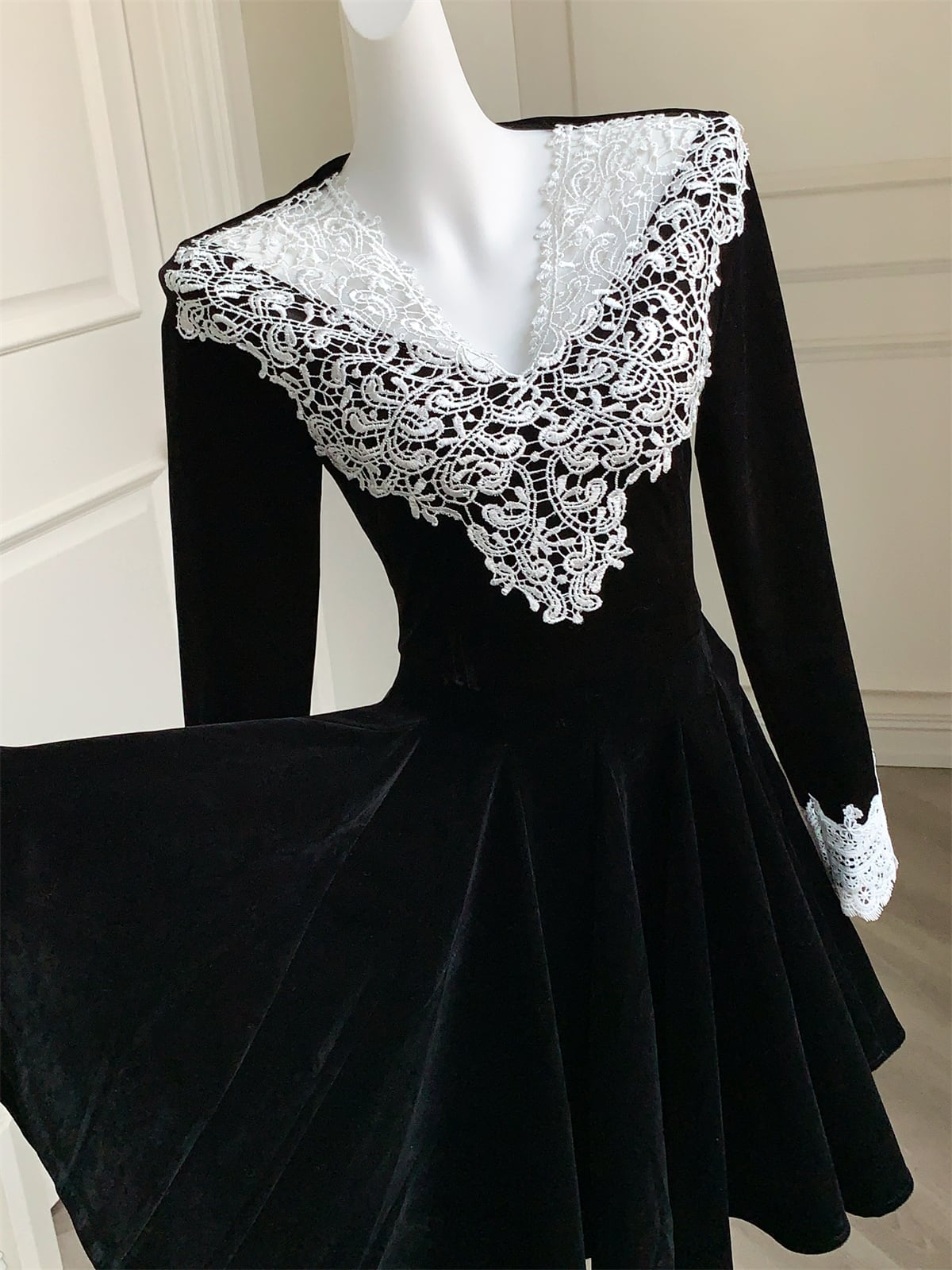 【dress】レーストリミングベロアワンピース　N3476