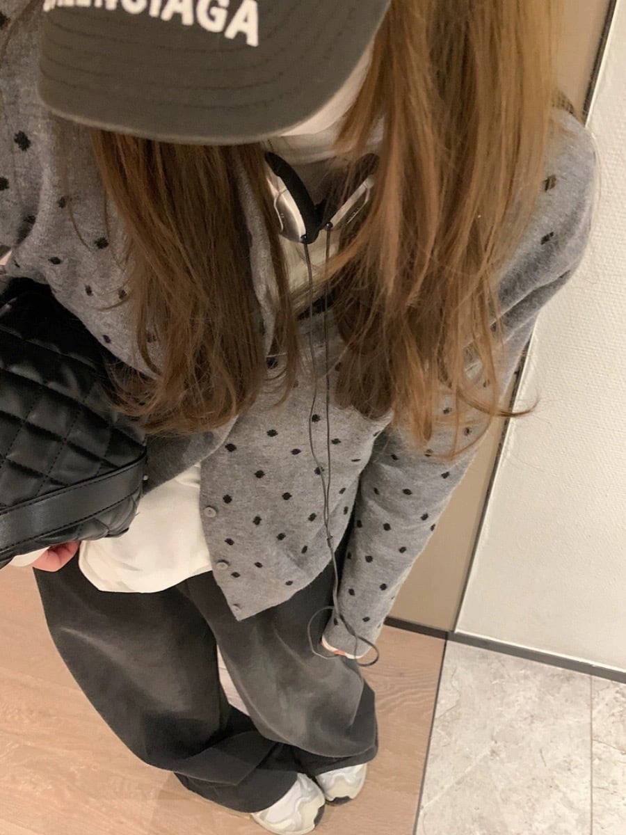 【outer】ドット柄ニットカーデ　M25596