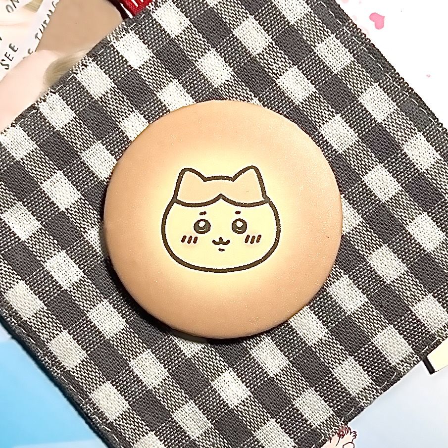 【GOODS】ちいかわ クッキー 缶バッジ Ｑ2152