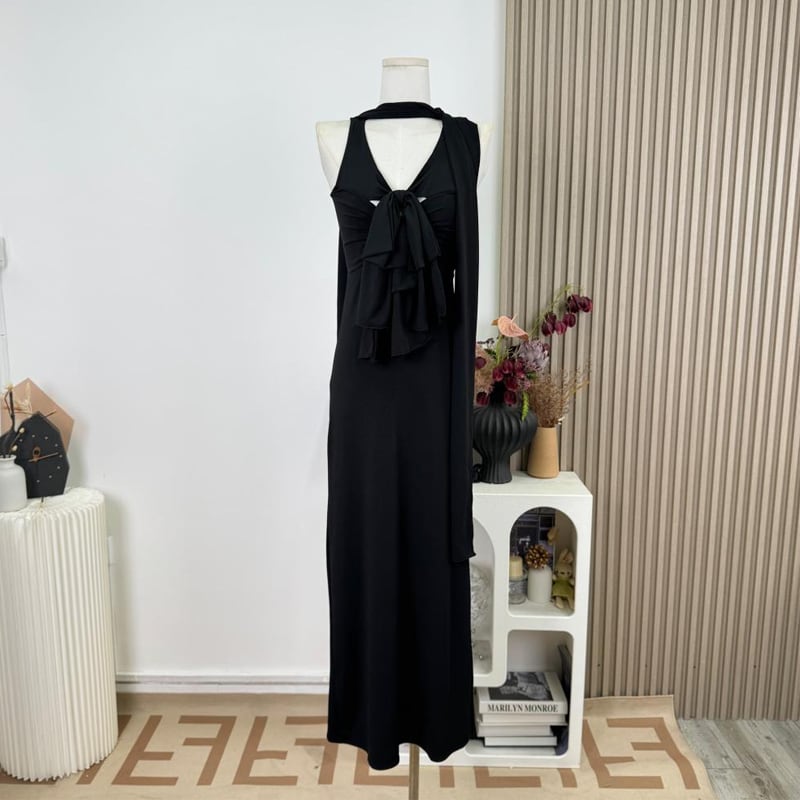 【dress】スカーフ付きノースリーブリボンロングワンピース Q7817
