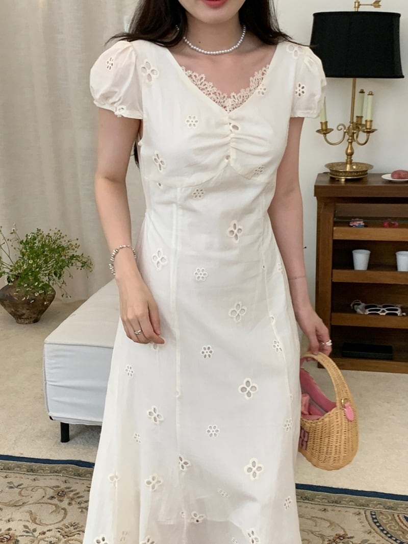 【dress】Vネックカットワークワンピース　M23891