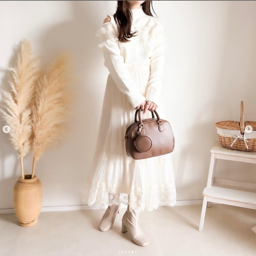 【tops】オフショルダーチュールドッキングニットセーター　M27584