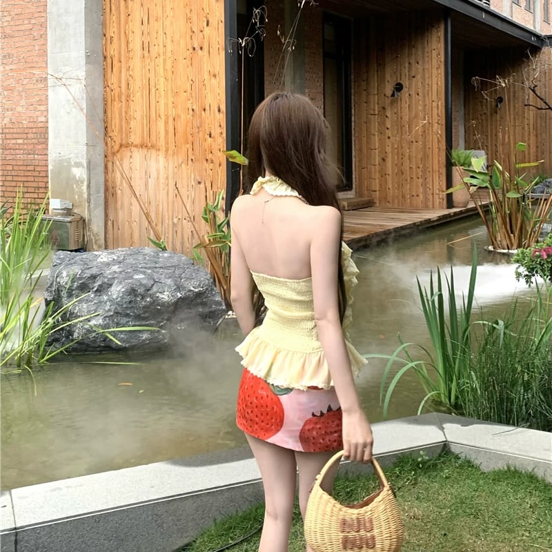 【tops】ホルターネックフリルトップス Q8527