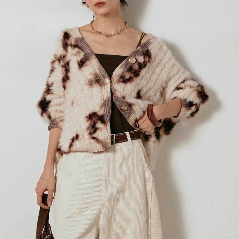 【outer】3色展開ファー付きニットカーディガン Q7655