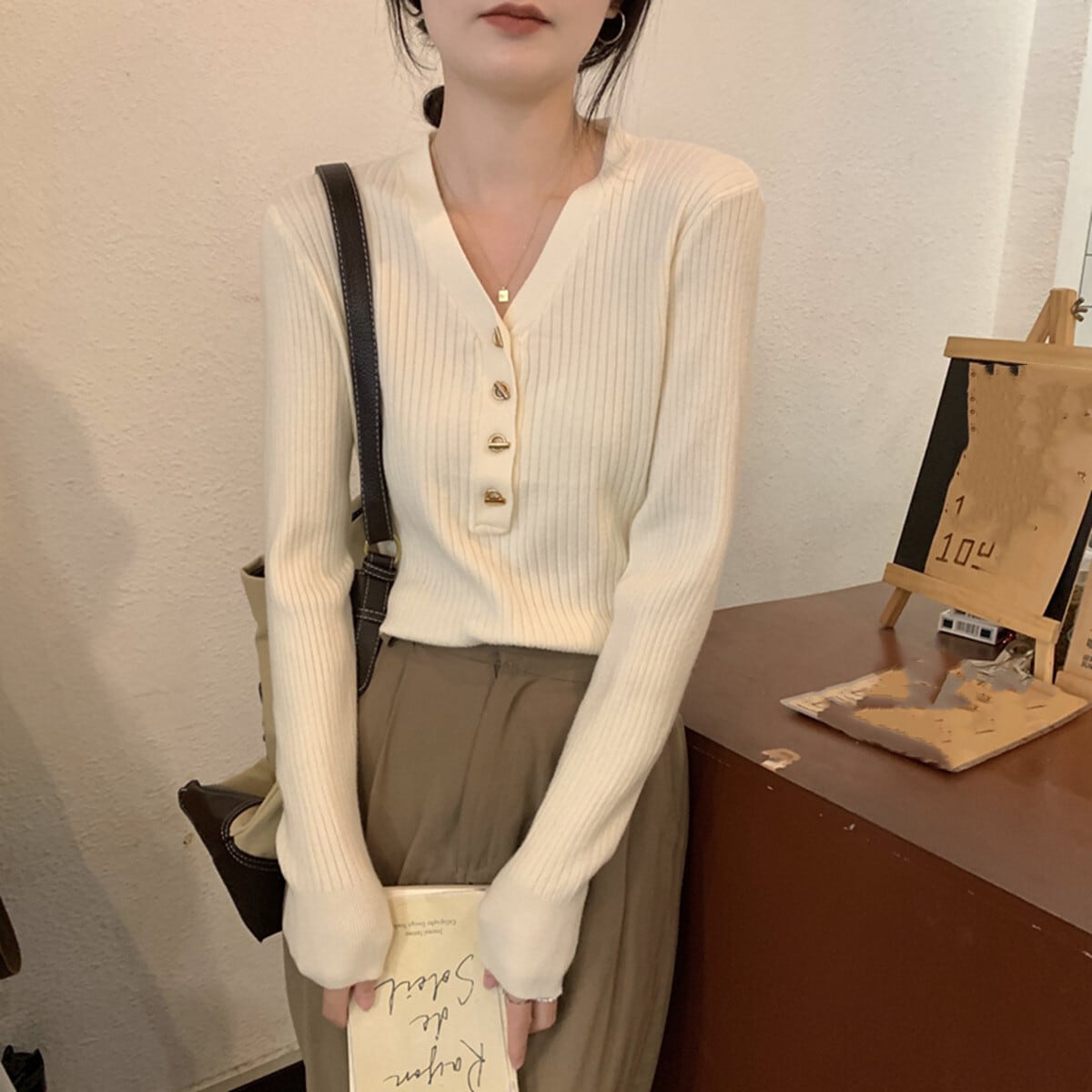 【tops】Vネックニットトップス　M27239