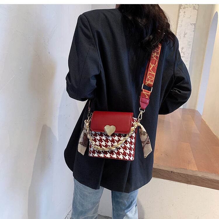 【小物】金属飾り肩掛けハンドバッグ切り替えエレガントチェーンバッグ