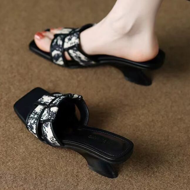 【shoes】人気デザインサンダル　M30232