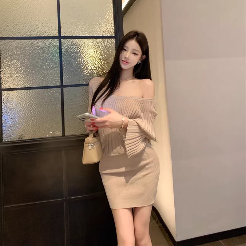 【dress】ラメ入りワンショルダーニットワンピース Q8028
