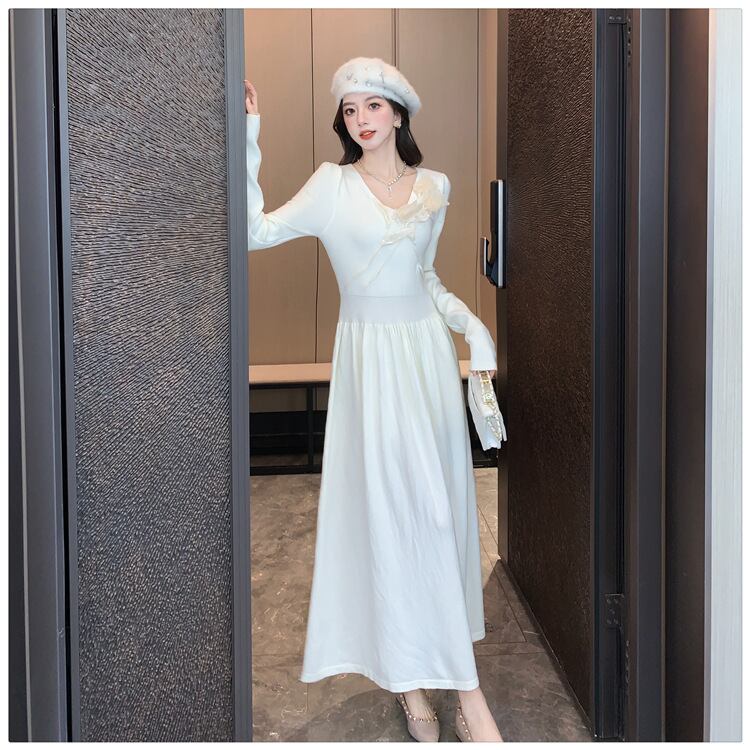 【dress】立体フラワーニットワンピース　M27827