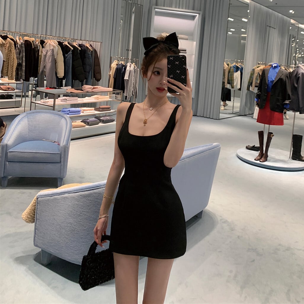 【dress】バックレスビジューミニワンピース　N3521