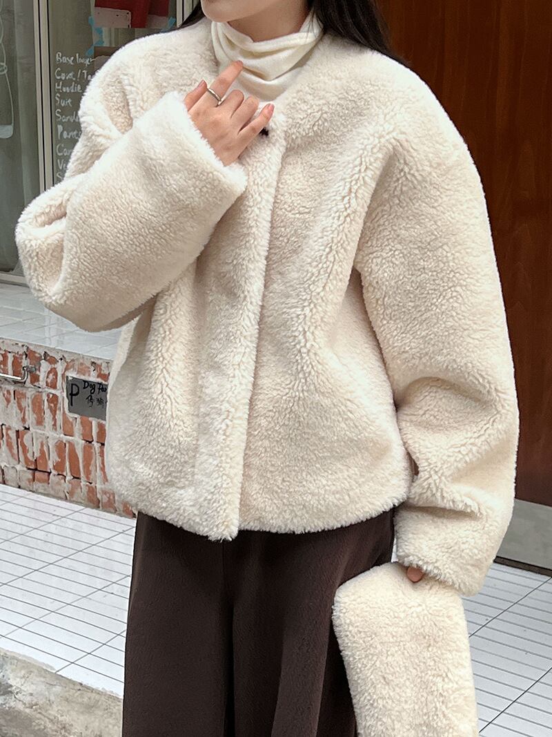 【outer】スカーフ付きシープボアコート Q7225