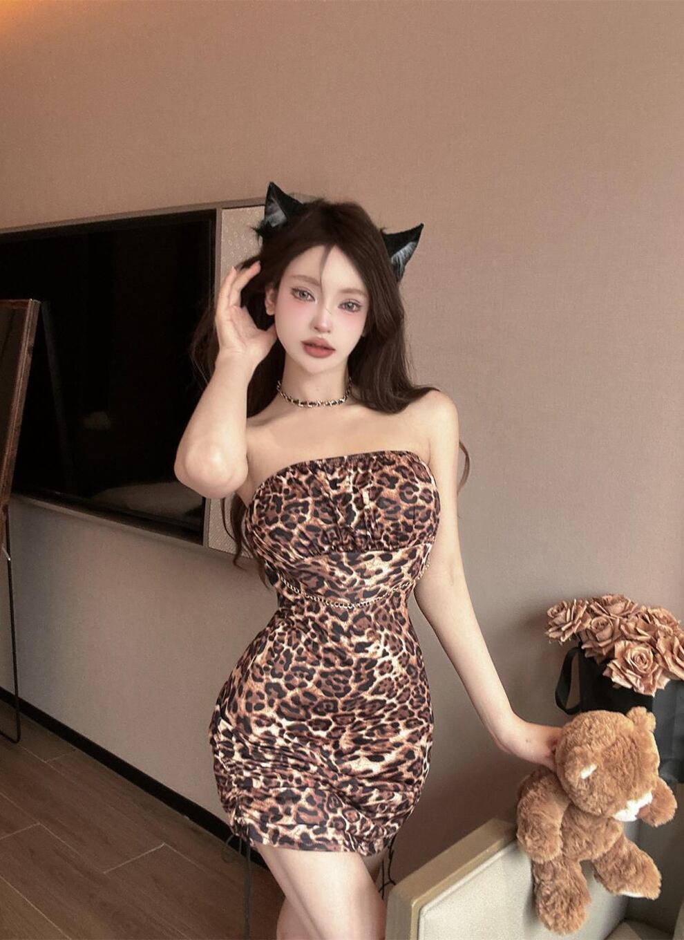 【dress】ヒョウ柄チューブドレス Q8183