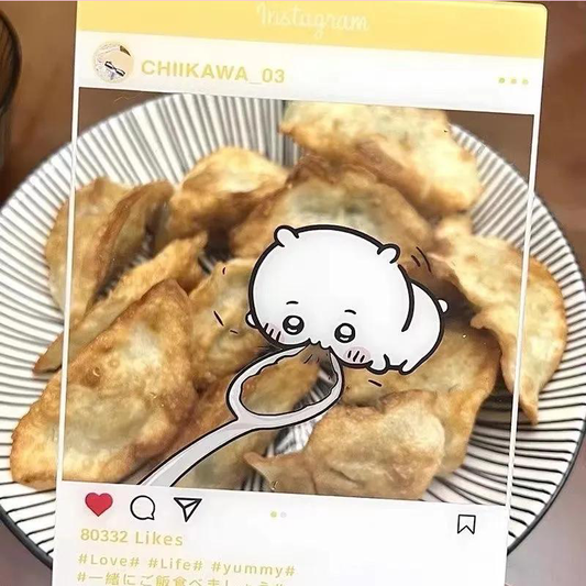 【GOODS】ちいかわ ご飯を食べましょう クリアカード Ｑ2150