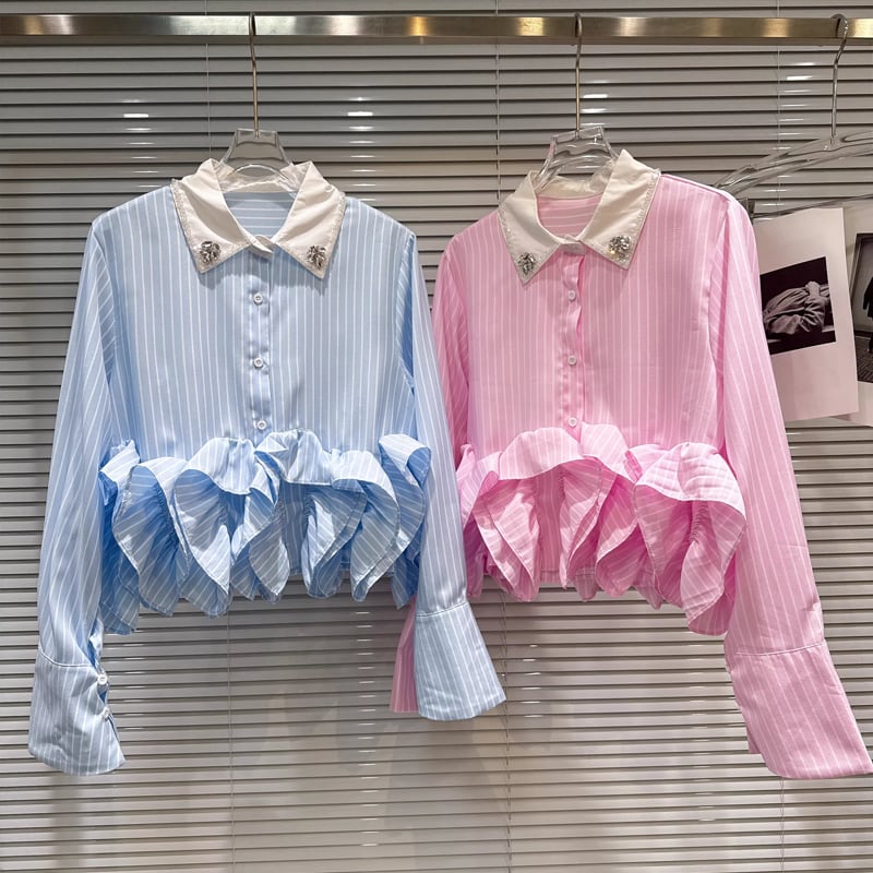 【tops】ラインストーン付きギャザーフリルシャツ Q8387