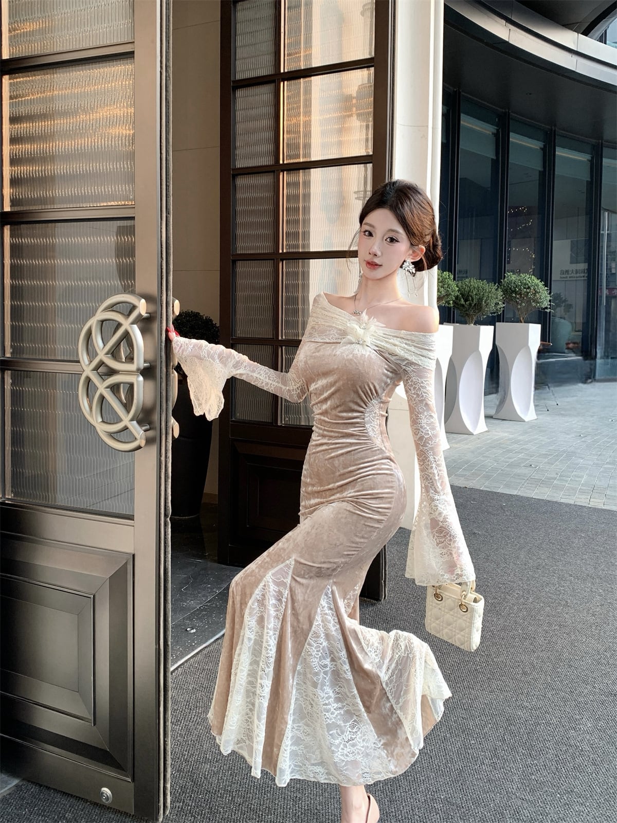 【dress】オフショルダーレースマーメイドワンピース Q7879
