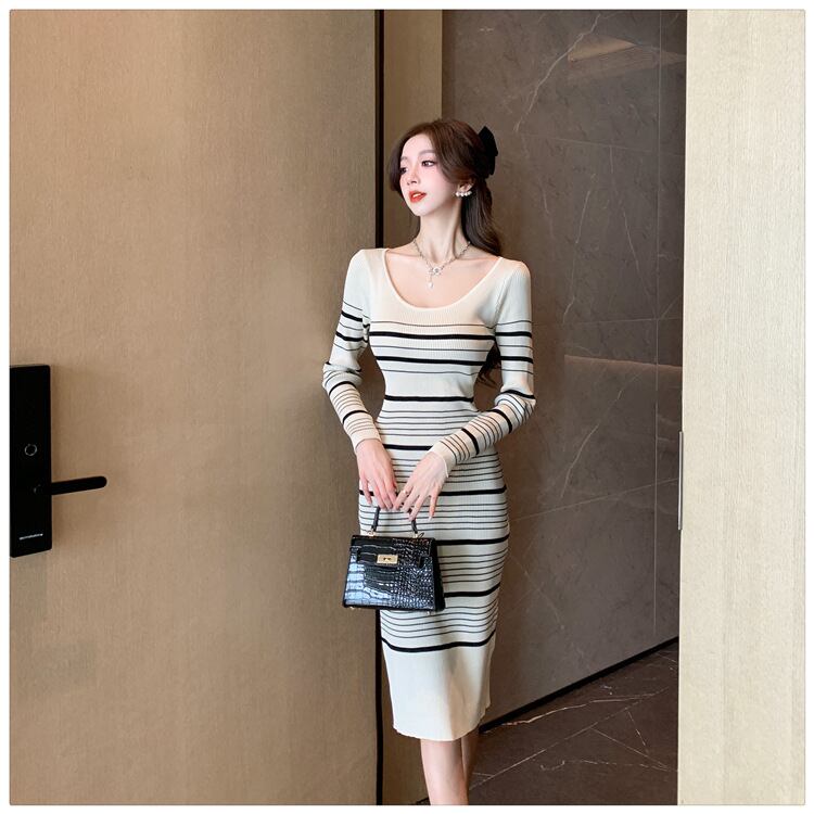 【dress】ボーダー柄ニットワンピース　M18749