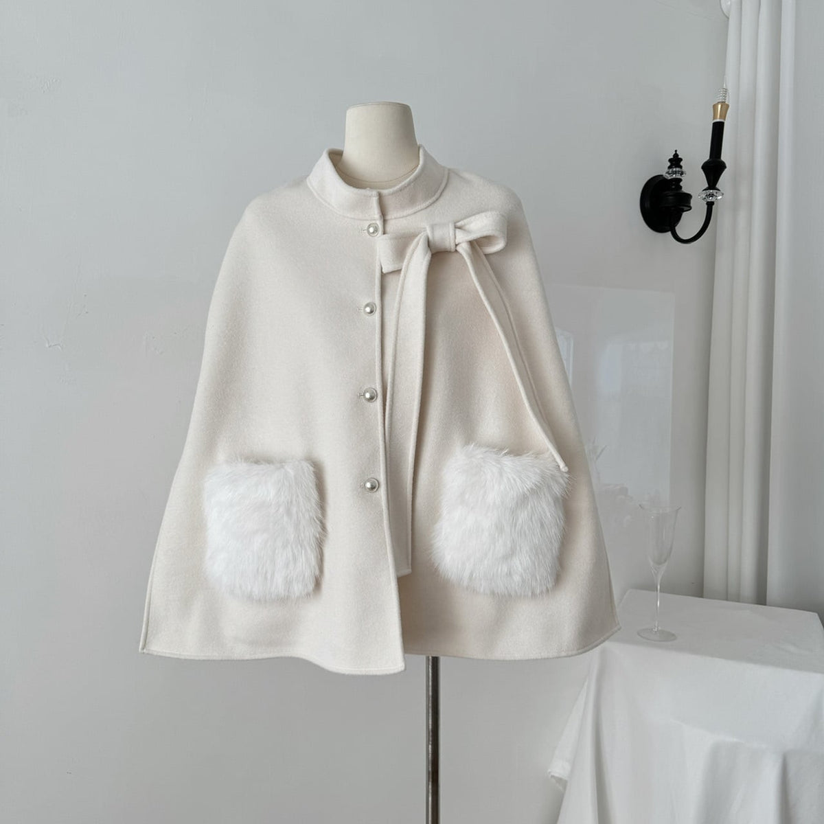 【outer】ポケファーケープコート　M27597