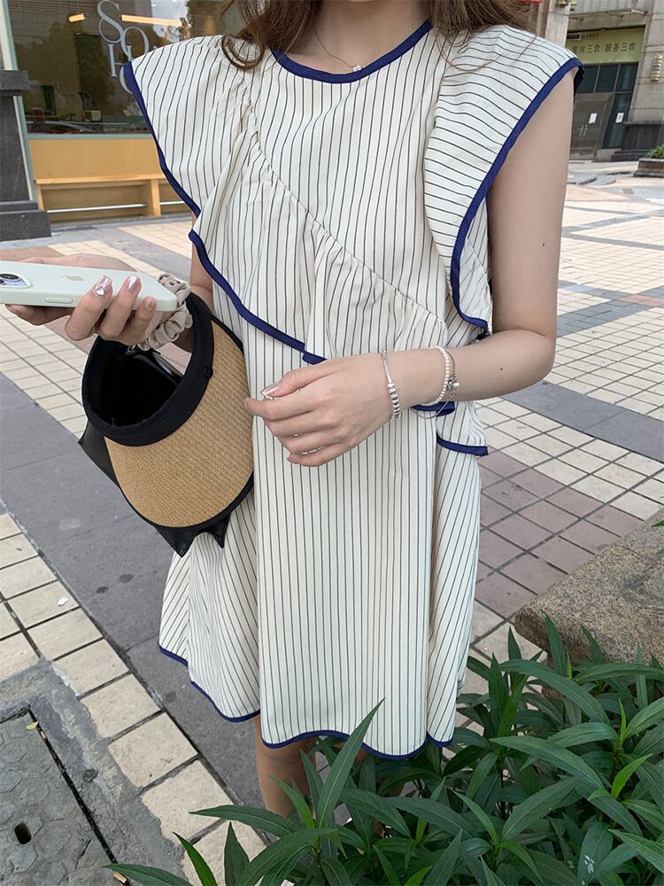 【dress】フリルストライプ柄ワンピース G20203