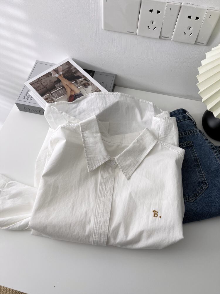 【tops】POLOネック刺繍シャツ　M29906