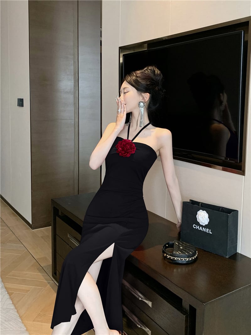 【dress】フラワー付きホルターネックワンピース Q8086