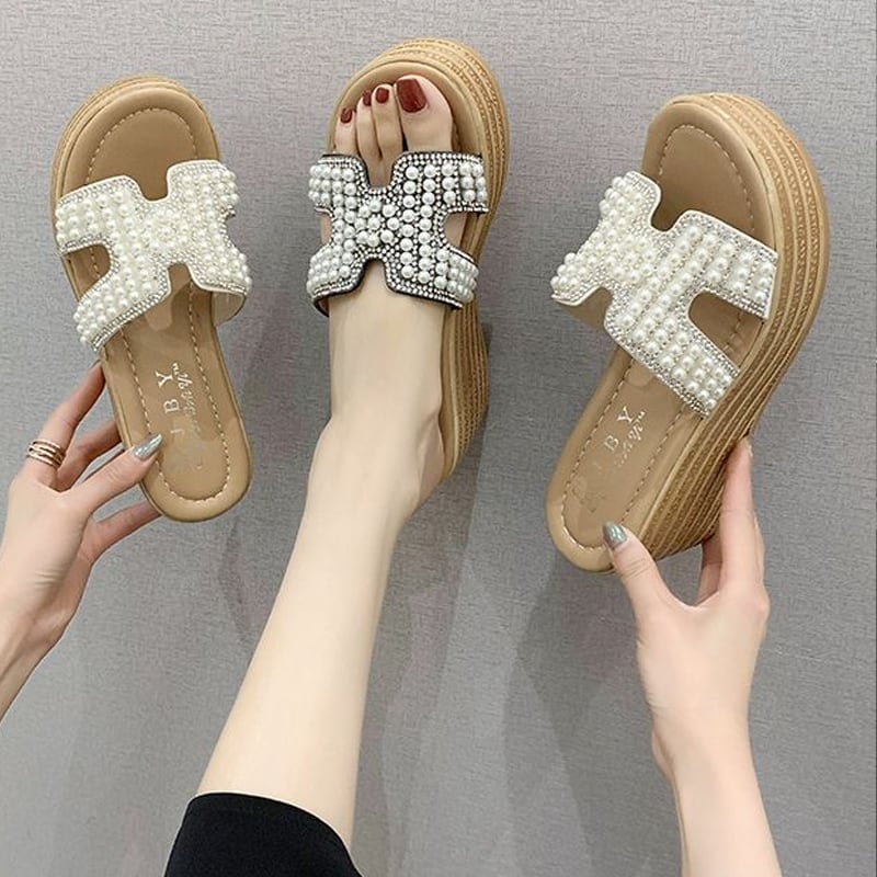【Shoes】パール付き厚底サンダル Q8432