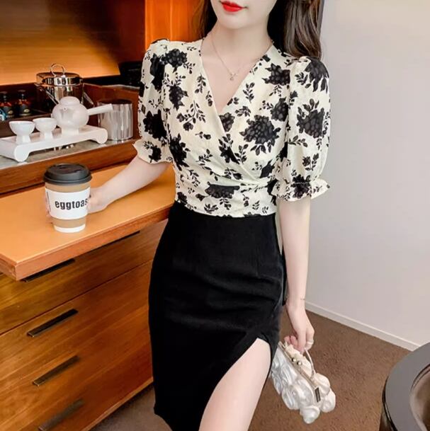 【tops】Vネック花柄ブラウスG20927