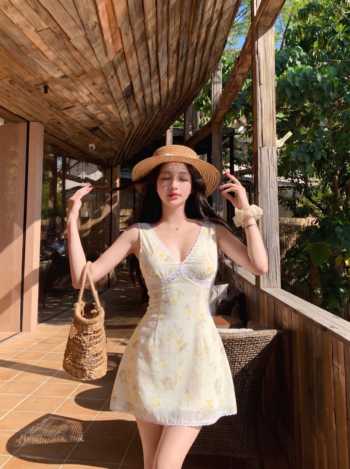 【dress】フラワー柄レースドッキングキャミワンピース Q8713