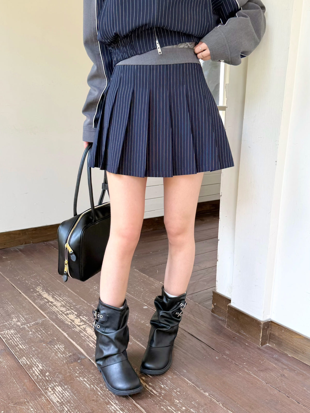 【set】ストライプ柄ドッキングコート×ミニスカートセット Q8942
