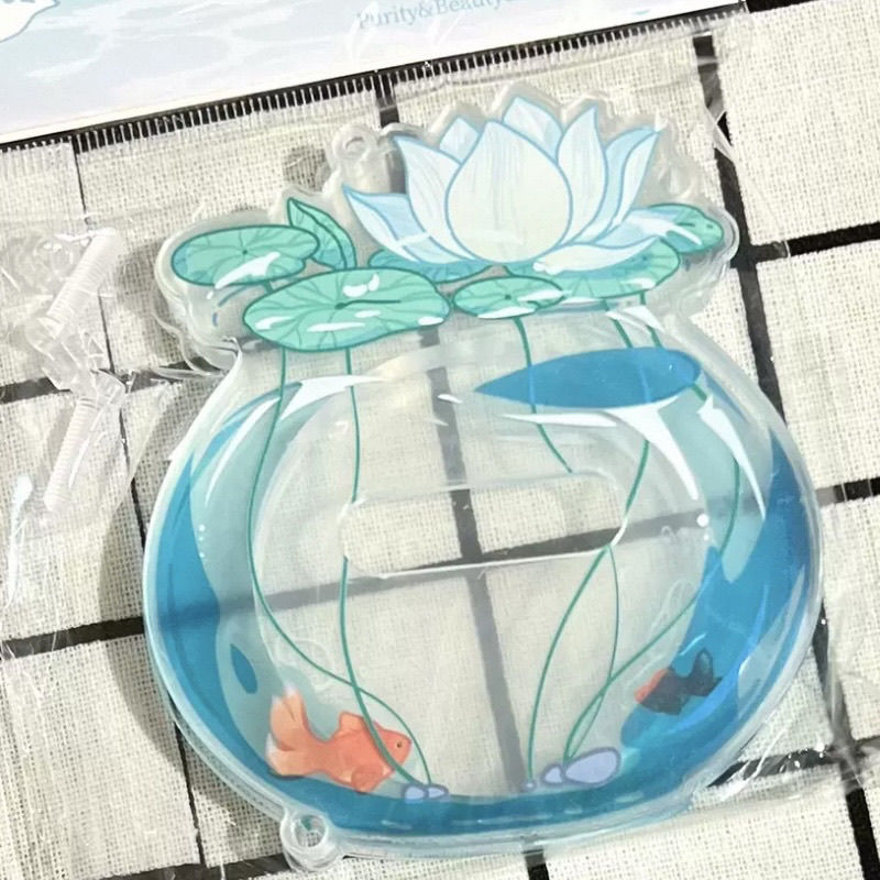 【GOODS】アクリル 花瓶 58MM 缶バッジ ホルダー カバー Q2530