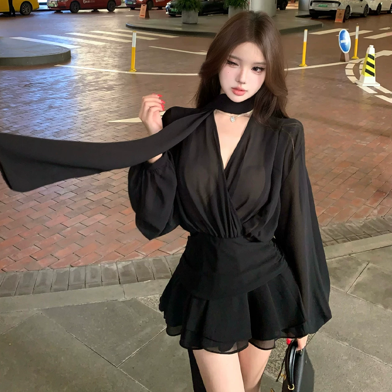 【dress】Vネックデートワンピース　M33527