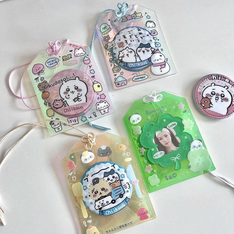 【GOODS】PVC 御守り トレカ 缶バッジ ホルダー 4点セット Q2537