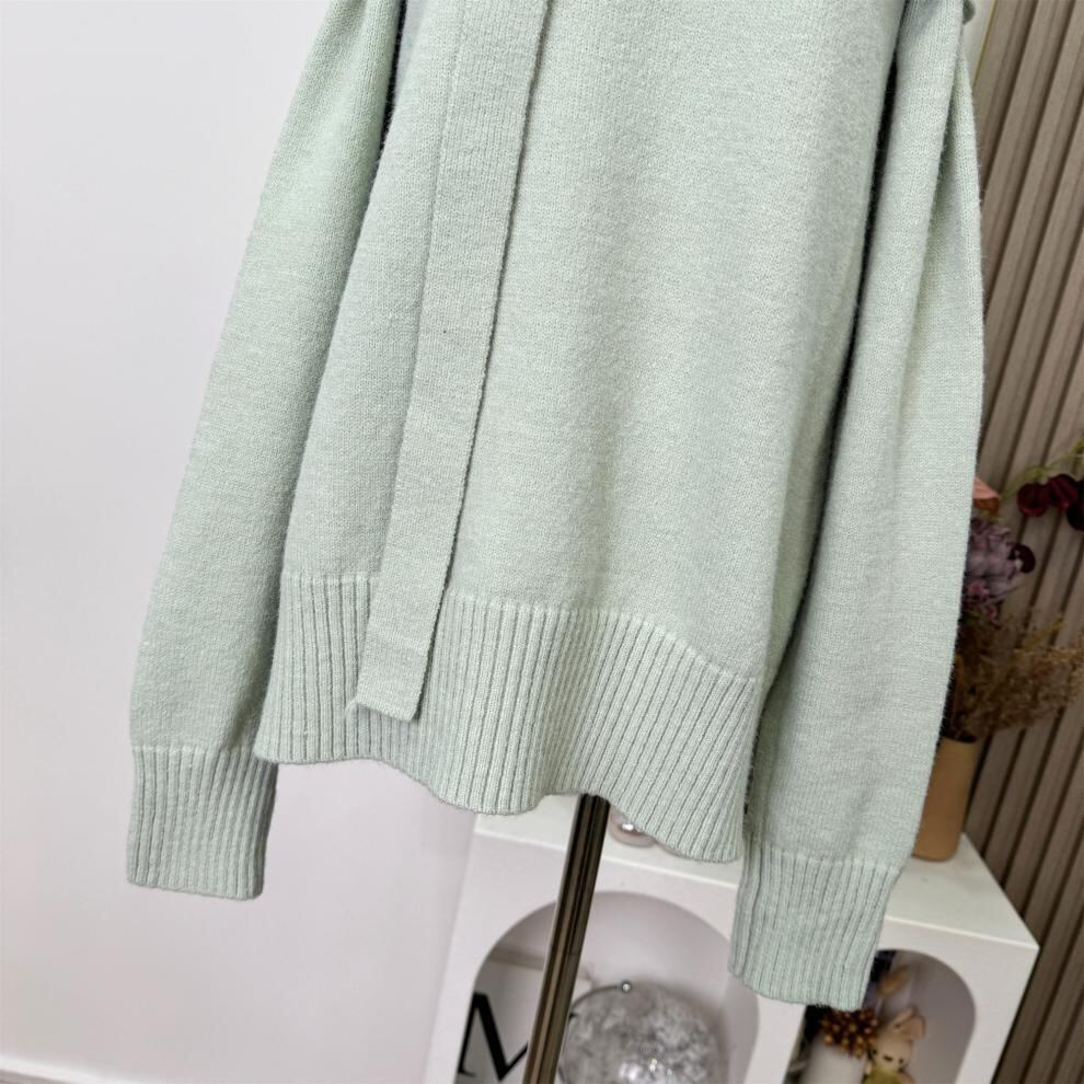 【tops】オフショルダーニットセーター　M28944