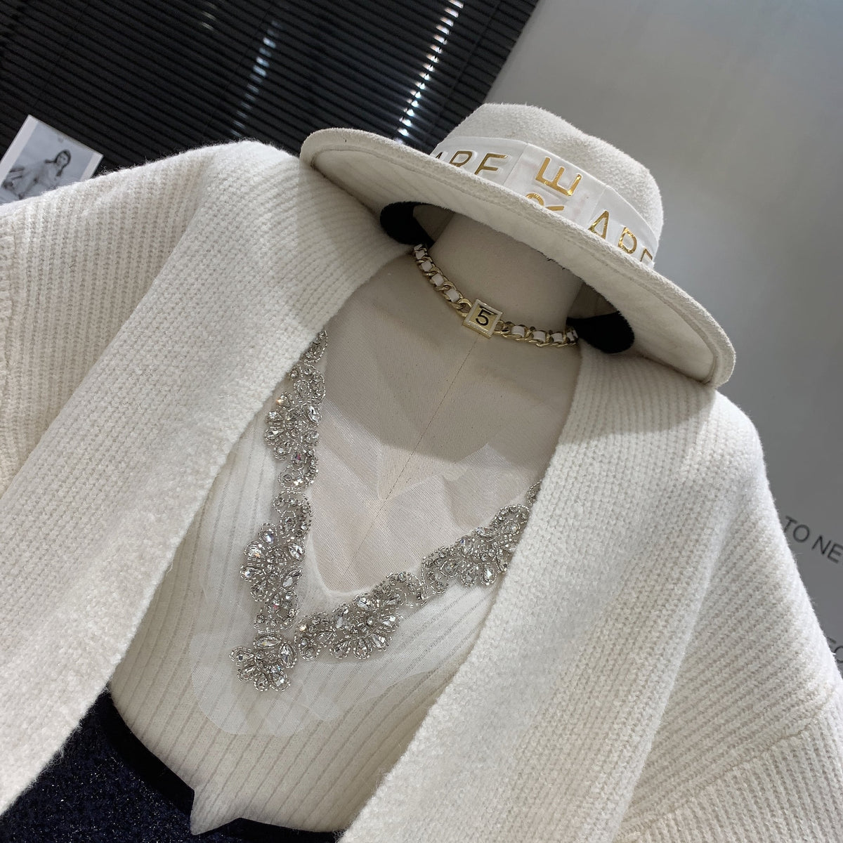 【set】袖ファーカーディガン×ビジュー付きタンクトップニットセット　N2925