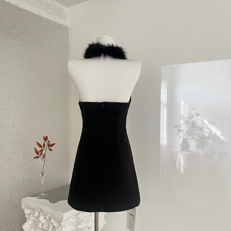 【dress】ファー付きホルターネックワンピース Q7636