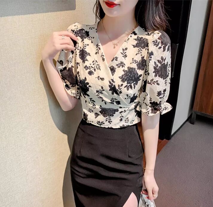 【tops】Vネック花柄ブラウスG20927