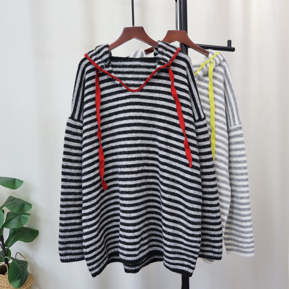 【tops】ボーダー柄ニットセーター　M28398
