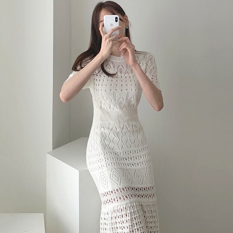 【dress】知的で品の良い?ラウンドネック無地透かし彫りニットワンピースインナー付きF0045