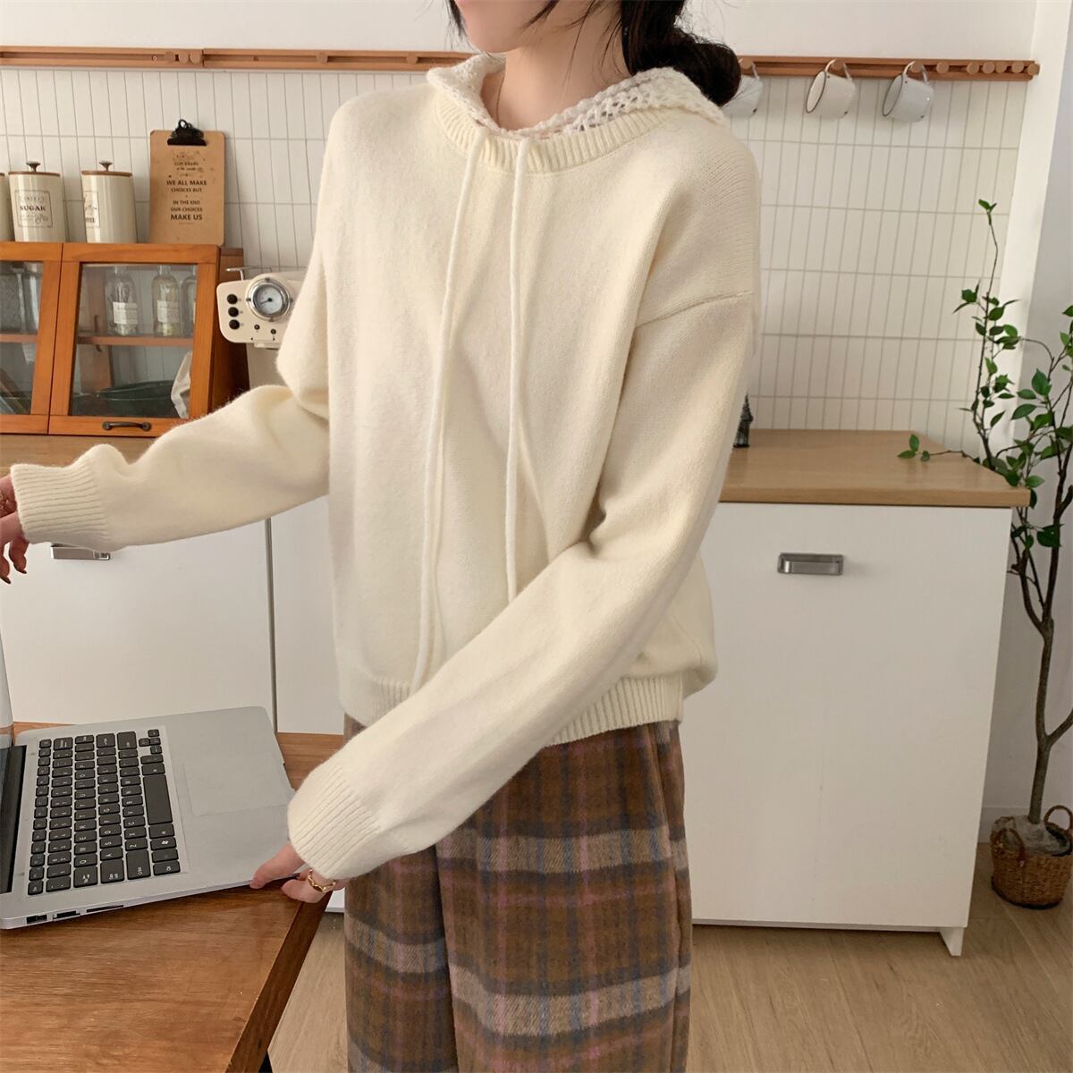 【tops】フード付きニットセーター　M28642