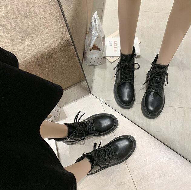 【shoes】秋新作無地おしゃれ履きやすいジッパー付き美脚魅せラウンドトゥマーティンブーツF0975