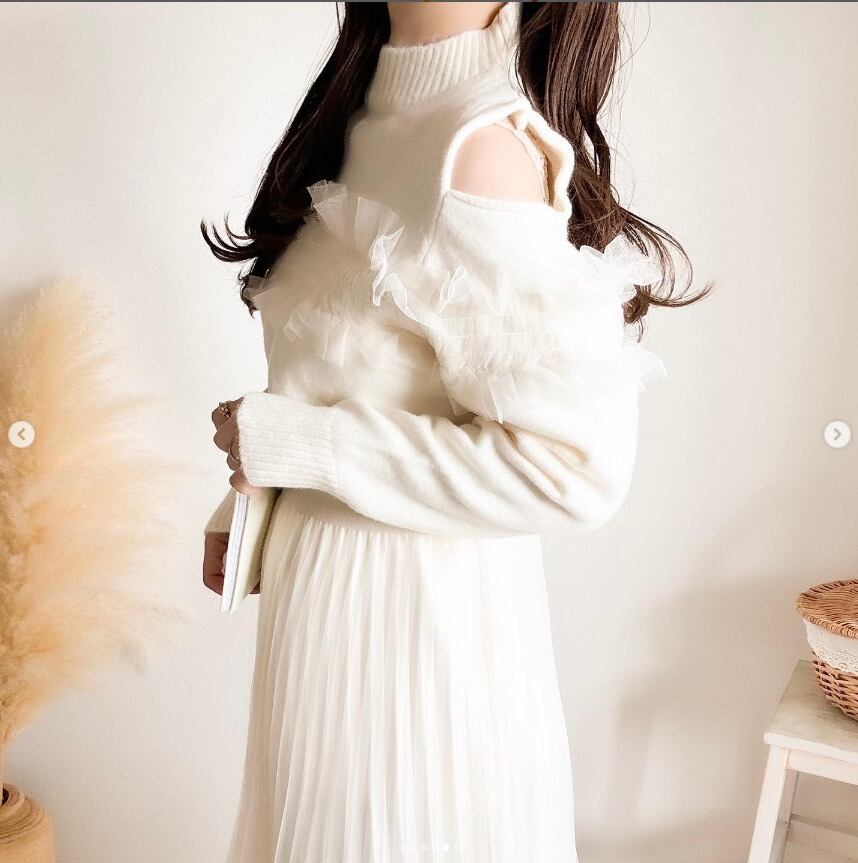 【tops】オフショルダーチュールドッキングニットセーター　M27584