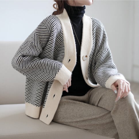 【outer】Vネックニットカーデ　M27225