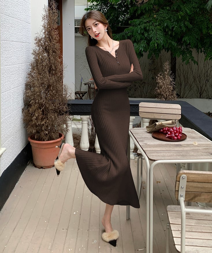 【dress】Vネックロングニットワンピース Q7050