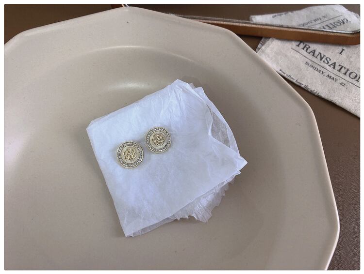 【小物】気質満点 エレガントオシャレサークル花形ピアスアクセサリー