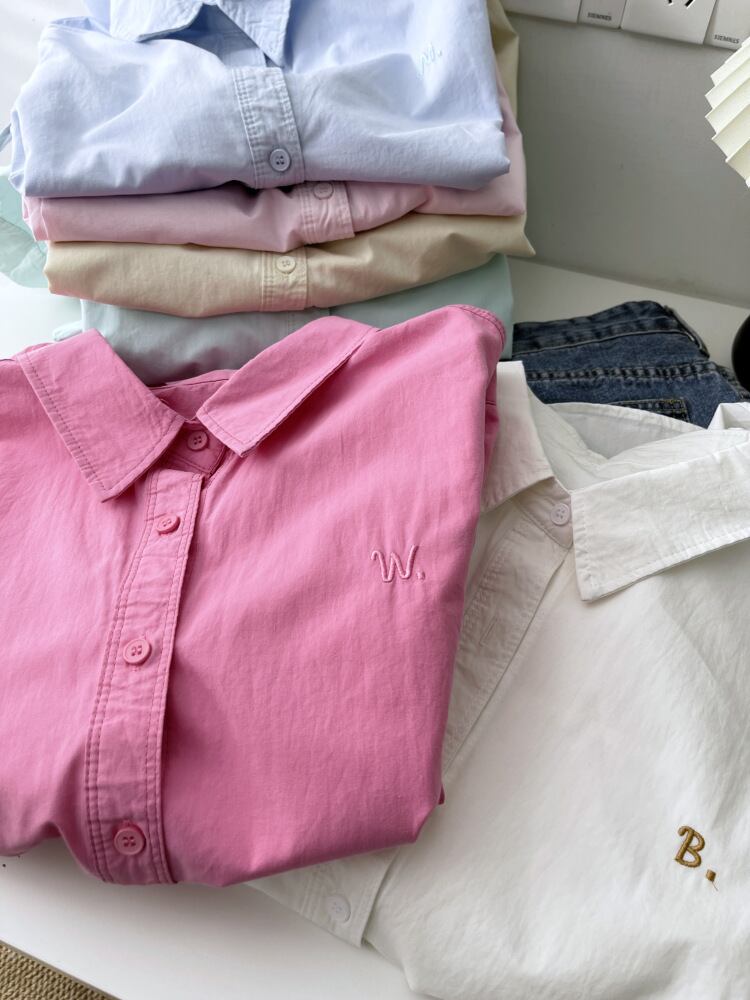 【tops】POLOネック刺繍シャツ　M29906