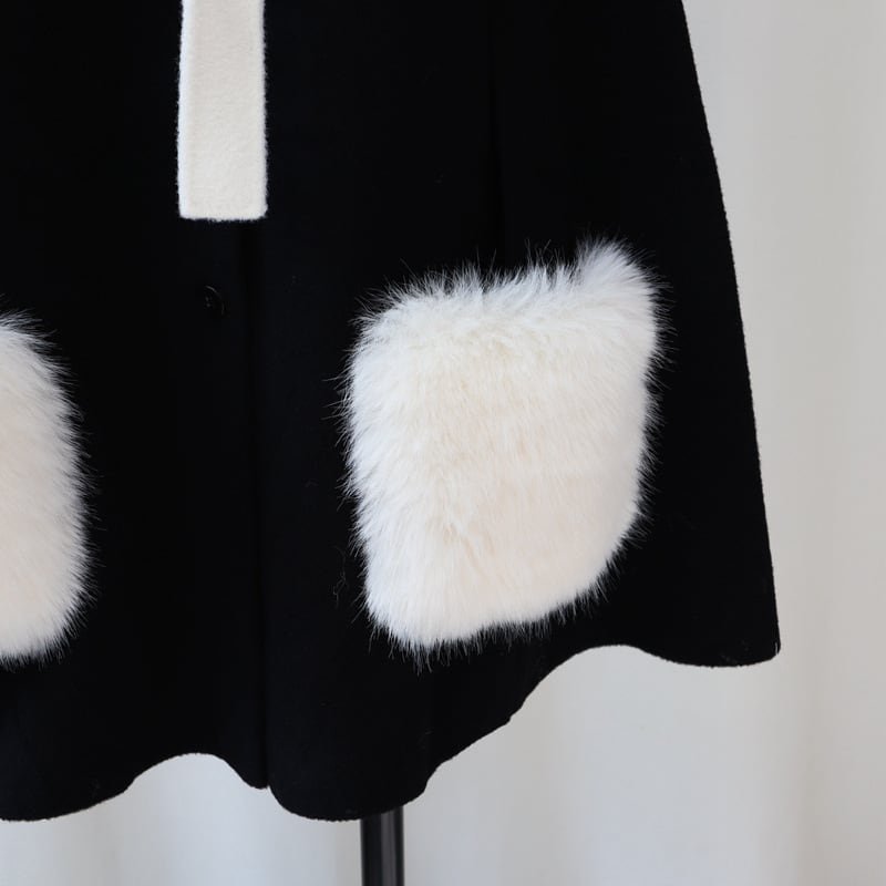 【outer】ファー付きケープコート　M28076