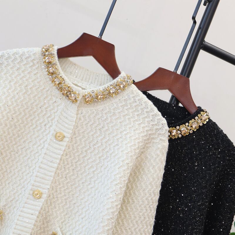 【outer】ラメ入りラインストーン付きニットカーディガン Q7326