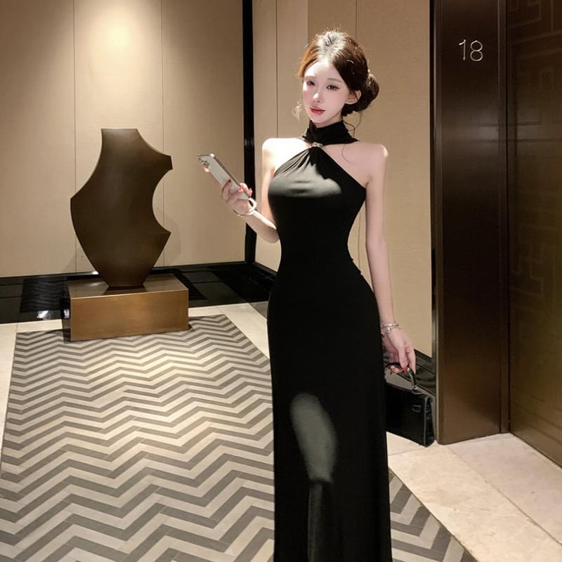 【dress】ホルターネックタイトロングワンピース Q8186