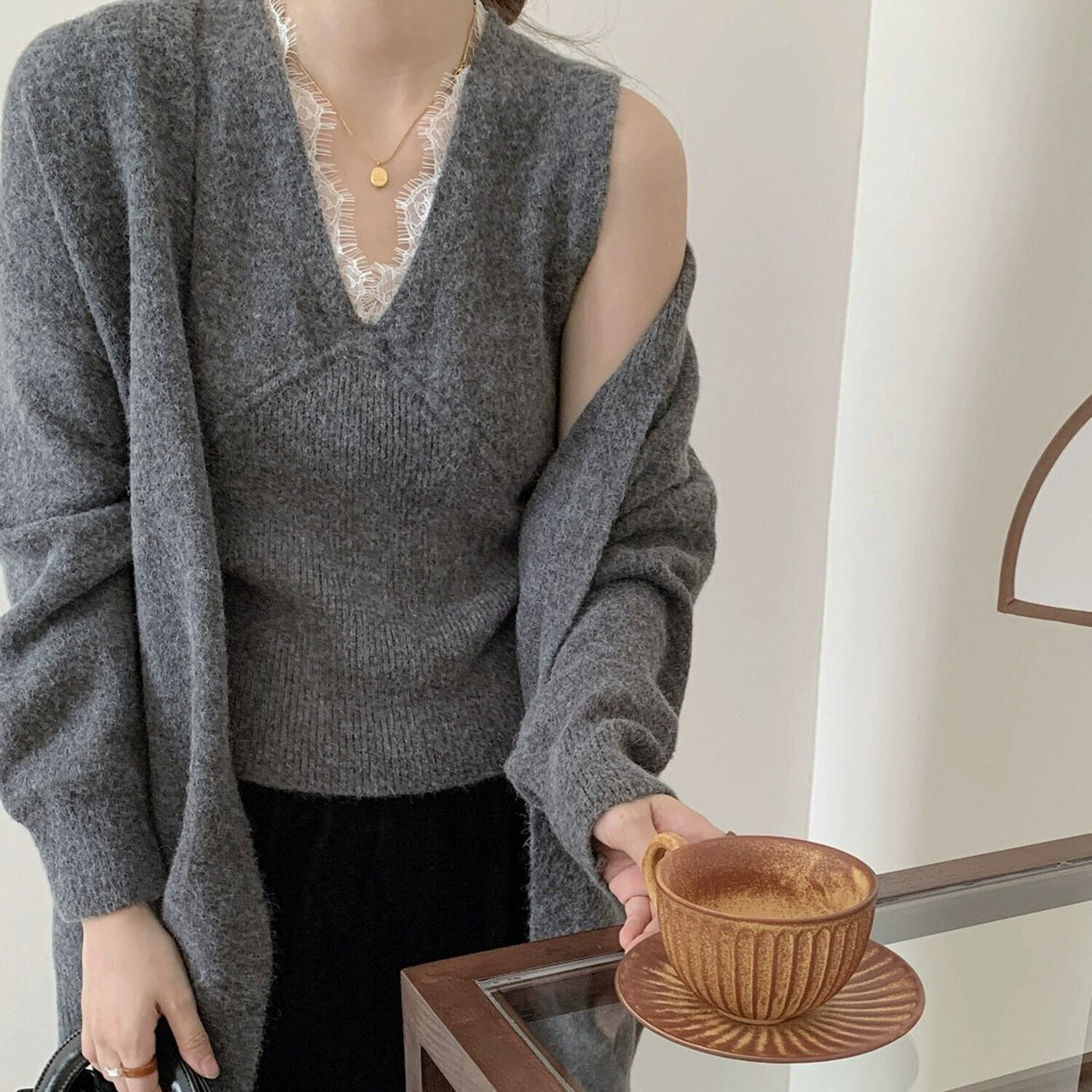 【tops】レース切り替えノースリトップス×カーディガンセット　N2155